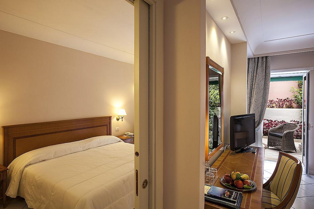 Hotel Continental Ischia Exterior photo
